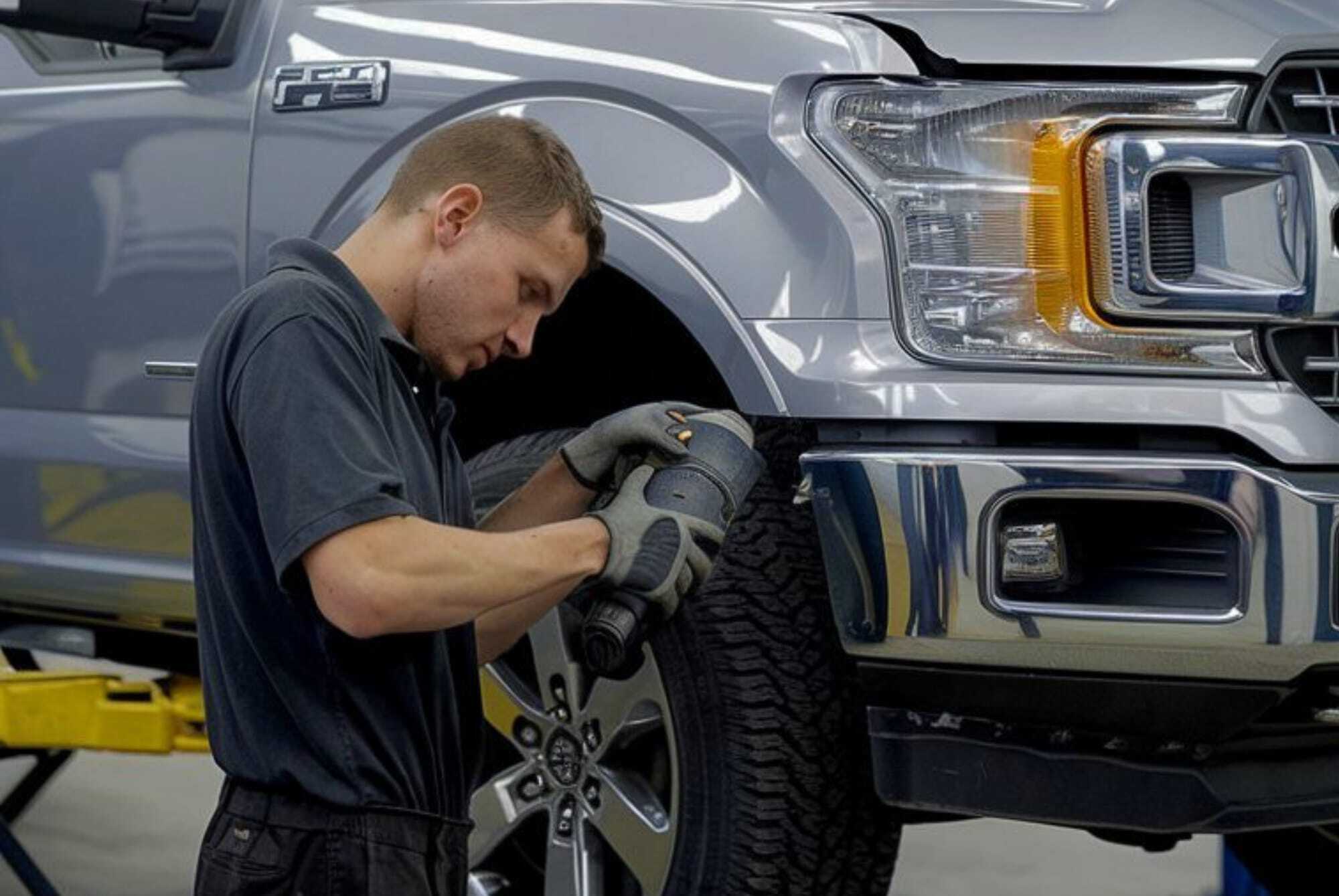 Ford Collision Repair bumper repair tech Ford Collision Repair bumper repair tech